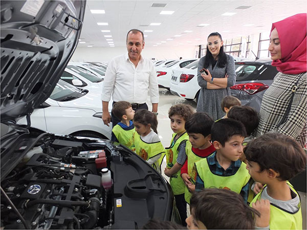 MİNİK ÖĞRENCİLERİN TOYOTA SEVGİSİ