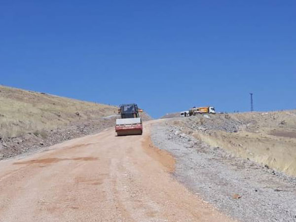 Toprakhisar Yolu İyileştiriliyor