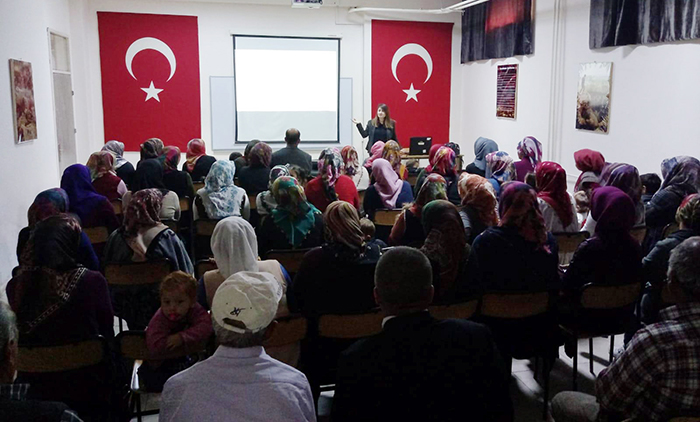 Öğrenci ve Veli Seminerlerine Yoğun İlgi