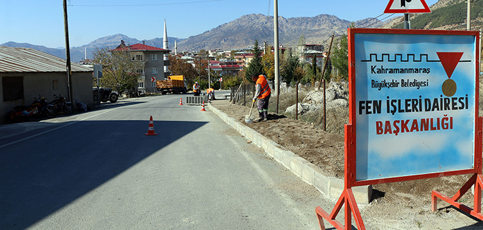 Yunus Emre Caddesi Üzerinde Yaya Yolu Yapımına Başladı