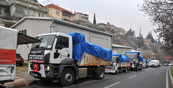 Onikişubat Belediyesi’nden, Elazığ’a 5 Kamyon Yardım