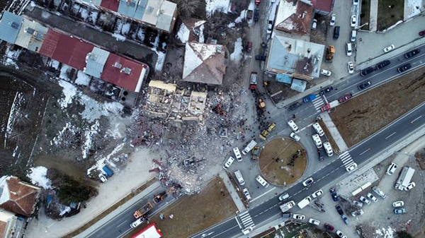 Yıkımın boyutu gün ağarınca ortaya çıktı