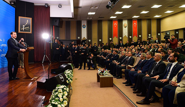 Bakan Albayrak, Kahramanmaraş'ta Faiz İndirim Müjdesi Verdi