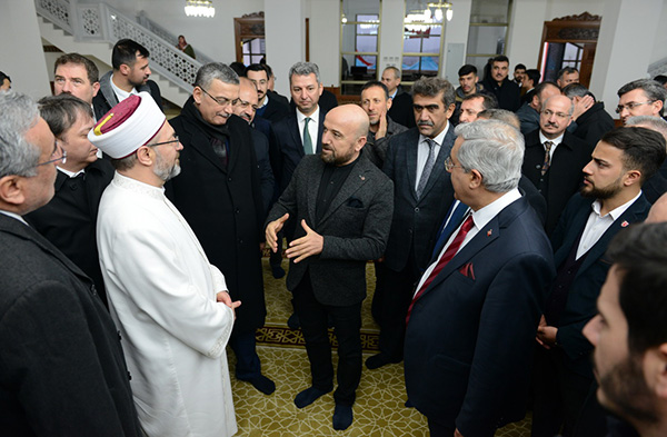 Diyanet İşleri Başkanı Erbaş, Yeni Caminin Açılışını Gerçekleştirdi