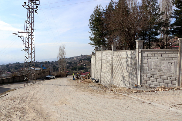 Göllü Yoluna İstinat Duvarı