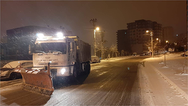 Kahramanmaraş Büyükşehir: “Yoğun Kar Yağışında Ana Yollar Açık”