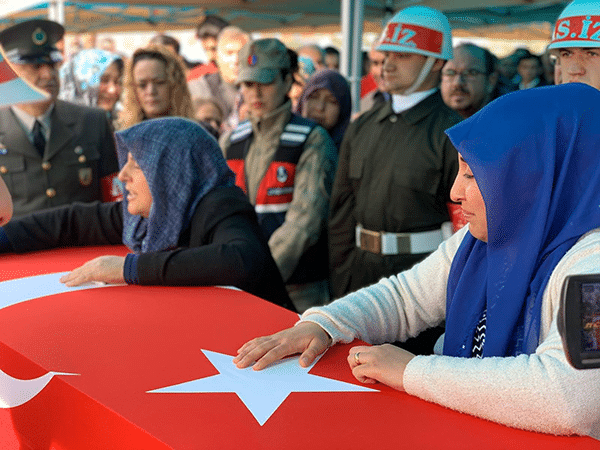 Şehid Uzman Çavuş Gözyaşları Arasında Toprağa Verildi  