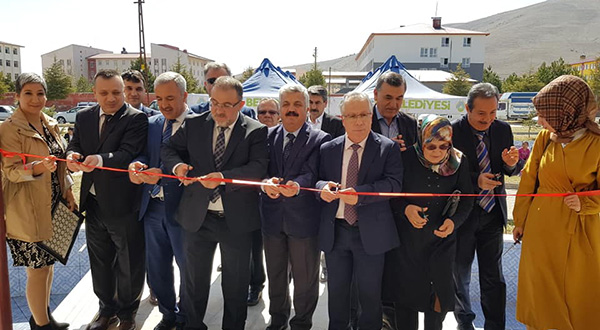 Afşin Belediyesi Bilgi Evi Hizmete Açıldı