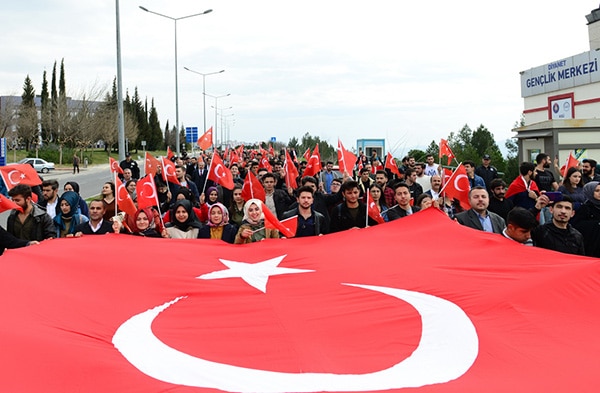 KSÜ Şehitleri Yâd Etmek ve TSK'ya DestekOlmak İçin Yürüdü