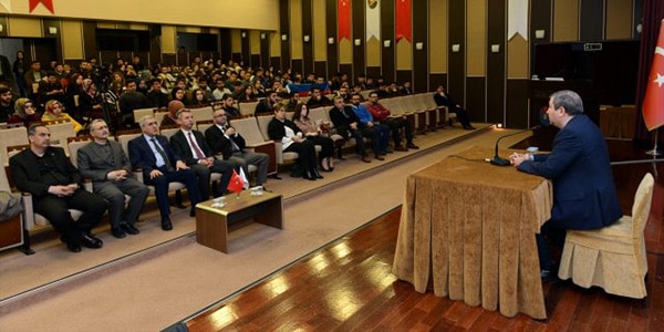 KSÜ'de "Hocalı Katliamı Konferansı" düzenlendi