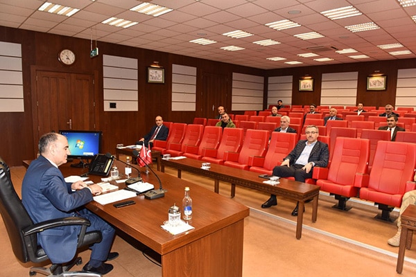 Kahramanmaraş İl Umumi Hıfzıssıhha Meclisi Vali Vahdettin Özkan başkanlığında toplandı.