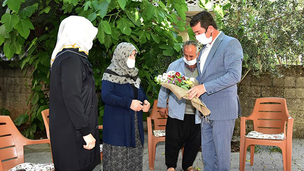 Başkan Okumuş; Şehit Annesinin Kabir Ziyareti İsteğini Yerine Getirdi