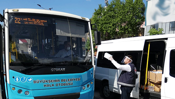 Toplu Taşıma Araçlarında Maske Dağıtımına Devam