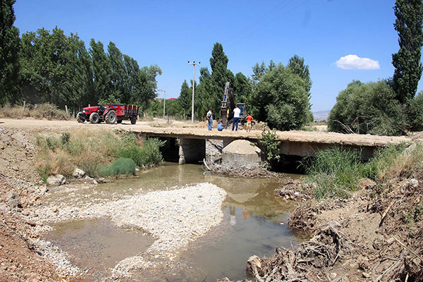 Bozlar Köprüsü çalışmaları başladı