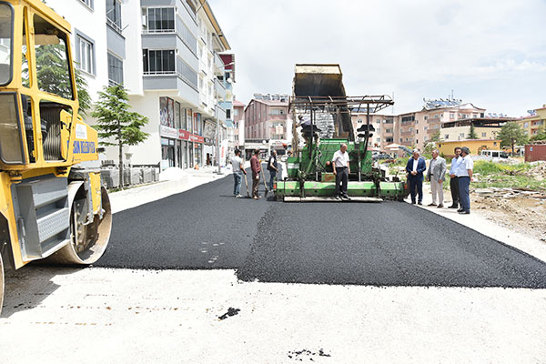 GÖKSUN BELEDİYESİ SICAK ASFALT ÇALIŞMALARINA BAŞLADI