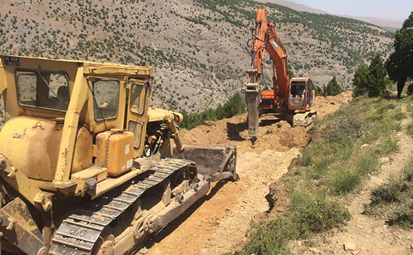 KMBB Şehir Genelinde Yol Yapım Ve Bakım Çalışmalarına Devam Ediyor