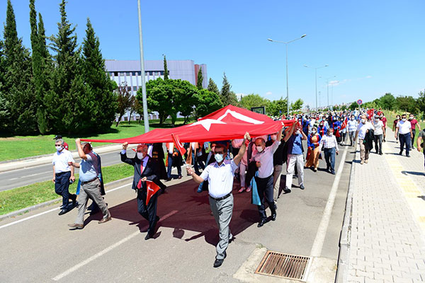 KSÜ, 15 Temmuz Şehitlerini Yâd Etmek İçin Yürüdü