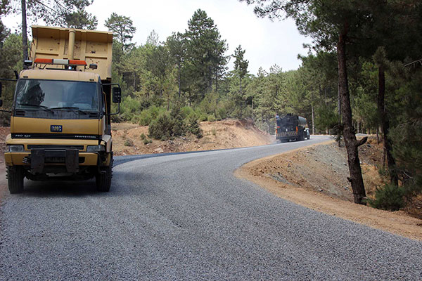 Yolyanı Mahallesi Yoluna sathi kaplama