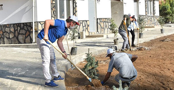 Başkan Osman Okumuş 3 Bin 500 Fidanı Toprakla Buluşturdu