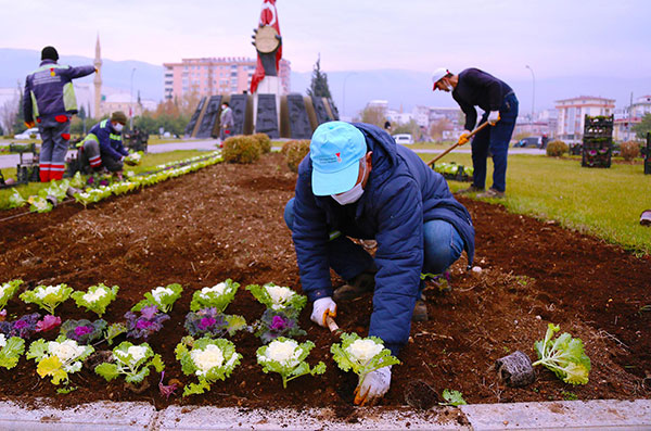 Büyükşehir Belediyesi, şehrin kavşaklarını