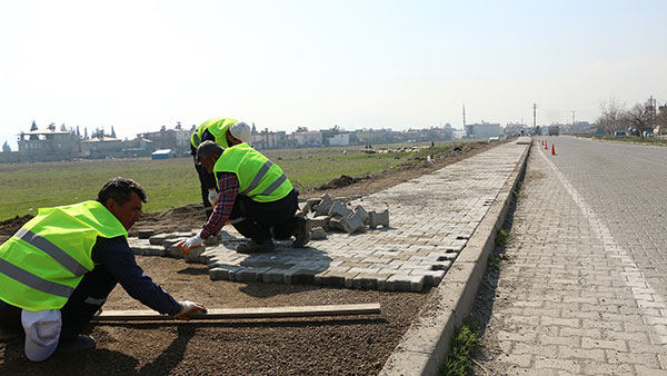Büyükşehir Belediyesi, Dulkadiroğlu Eyüp Sultan Mahallesi’nde yol bakım ve yürüyüş