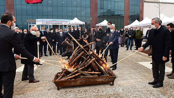 Nevruz Bayramı etkinliğinde konuşan