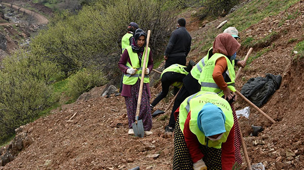 Başkan Okumuş; Yemyeşil Bir Türkoğlu İçin Çalışıyoruz