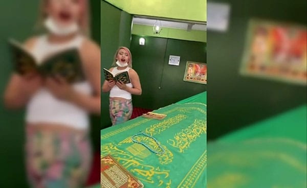 Türbede dini değerlerle alay edip TikTok videosu çeken kendini bilmez,