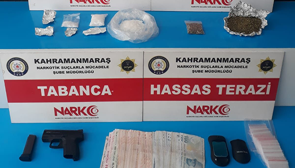 Kahramanmaraş’ta polis ekipleri tarafından düzenlenen uyuşturucu operasyonlarında 4 kişi tutuklandı.