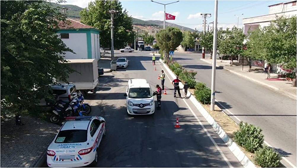 Türkoğlu’nda jandarma trafik havadan denetimde bulundu