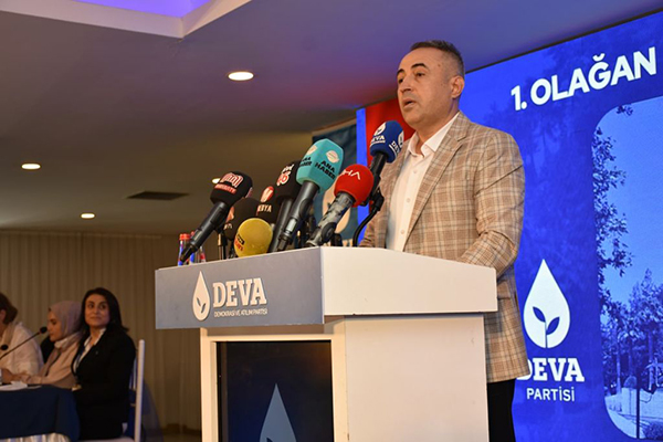 DEVA PARTİSİ KAHRAMANMARAŞ İL YÖNETİMİ MAZBATASINI ALDI 1 DEVA PARTİSİ KAHRAMANMARAŞ İL YÖNETİMİ MAZBATASINI ALDI