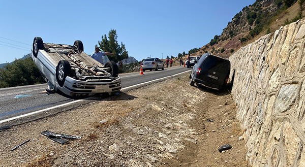 Andırın yolunda otomobil takla attı 1 yaralı