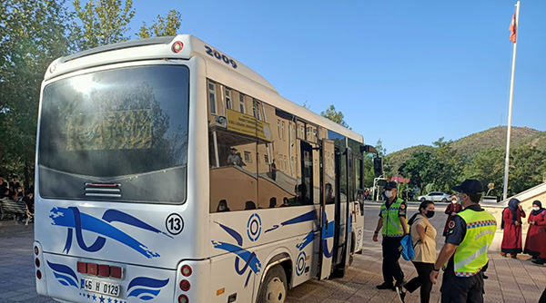 Kahramanmaraş’ta jandarma trafik timleri,