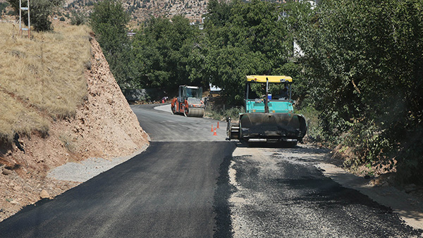 Büyükşehir Belediyesi ekipleri, Dulkadiroğlu’nun