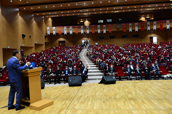 Malkoç KSÜ’de ‘Ombudsmanlık ve Türkiye'nin 2023 Hedefleri’ Konulu Konferans Verdi