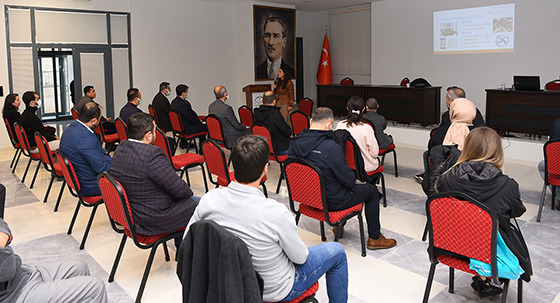 Dulkadiroğlu Belediyesi, personel içi eğitim programları kapsamında İletişim ve Stres