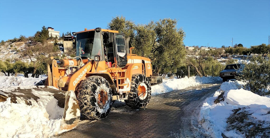 Büyükşehir Belediyesi 1300 Yolu Ulaşıma Açtı