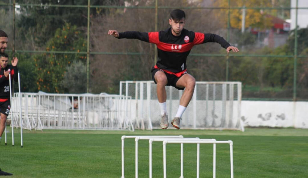 Kahramanmaraşspor çift idman yapıyor