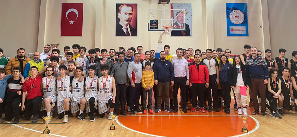 BASKETBOL U18DE SAMPIYON ‘IHTISAS1