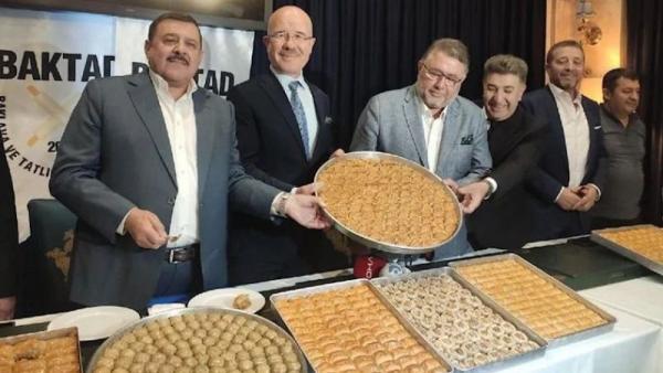 Baklava üreticileri fıstıklı baklava üretimini durduruyor