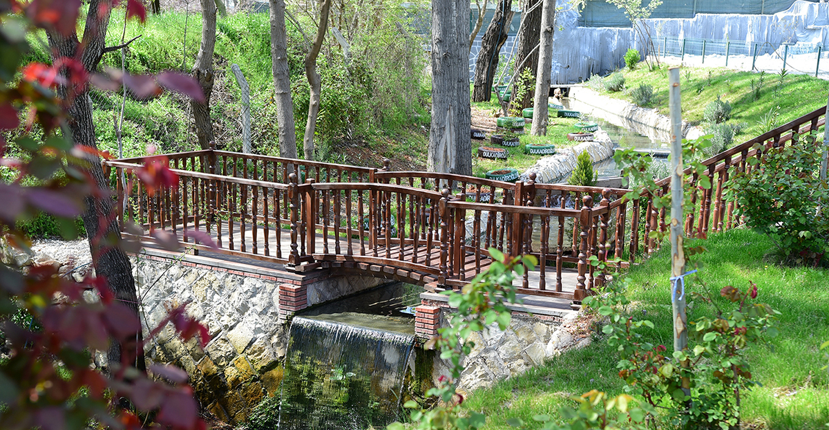 Dulkadiroğlu Belediyesi’nin büyük ilgi gören çay bahçesi Cevizli Park, yeni