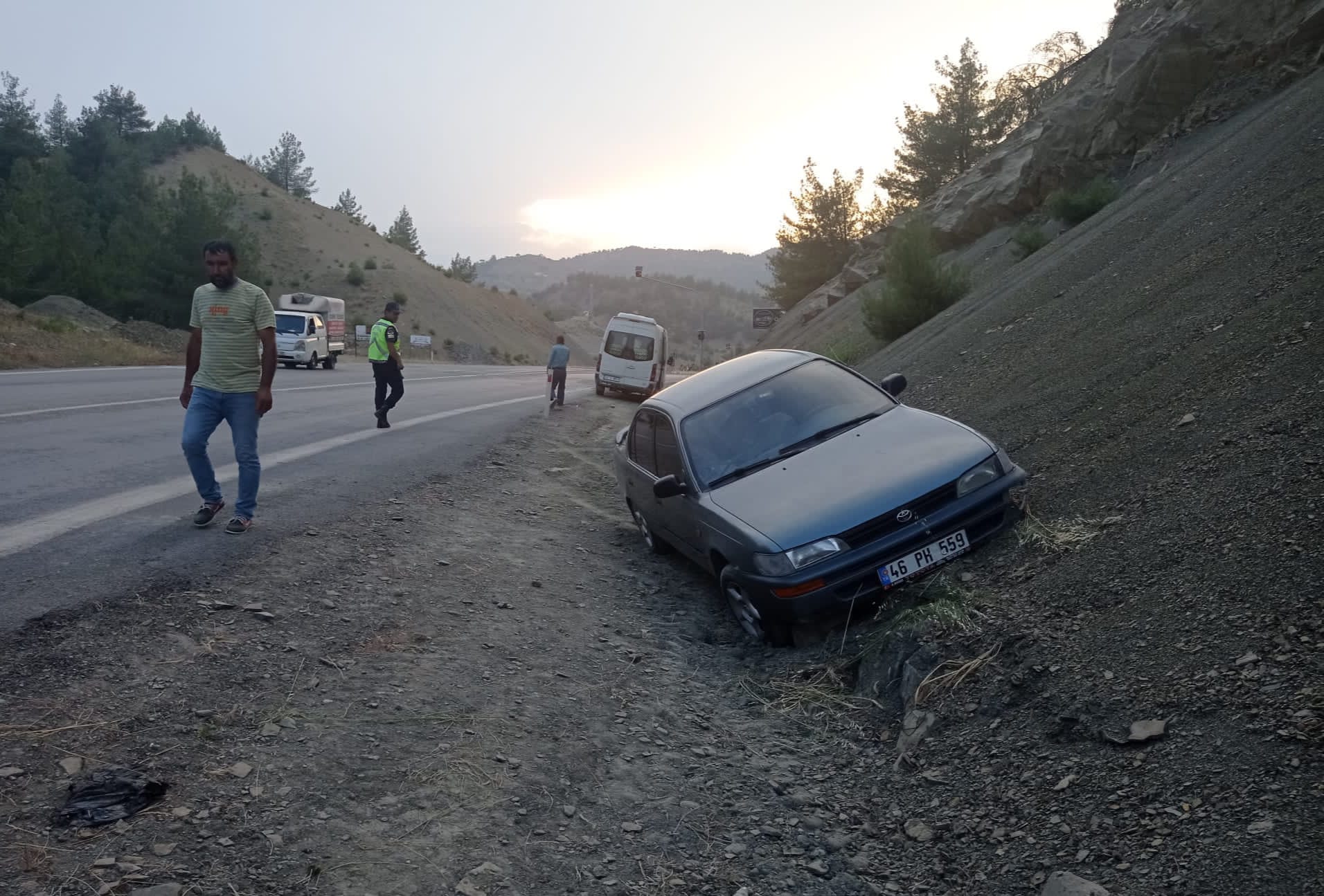 Kahramanmaraş’ta yoldan çıkan otomobil