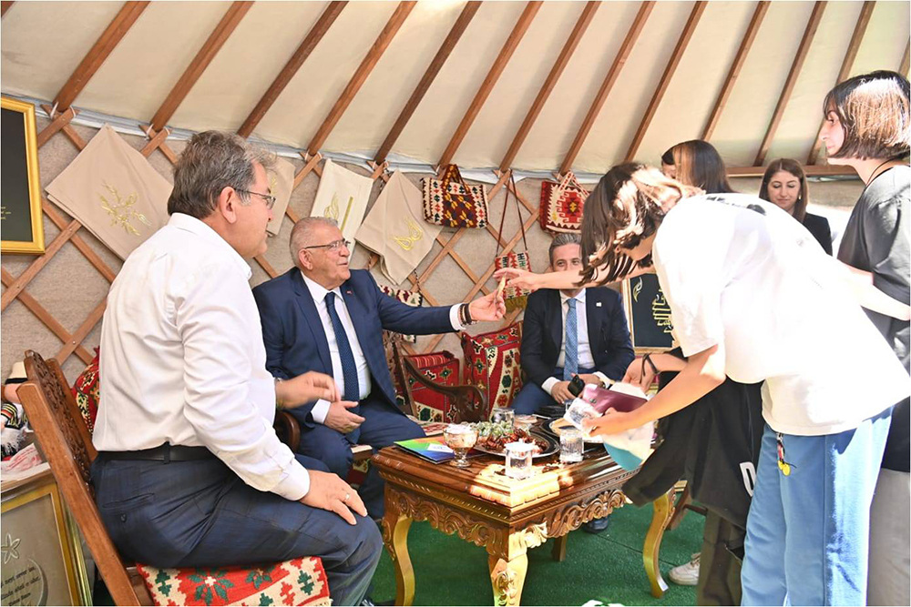 Onikisubat Belediyesi Etnosporda EXPO 2023u ve Kahramanmarasin degerlerini tanitiyor2