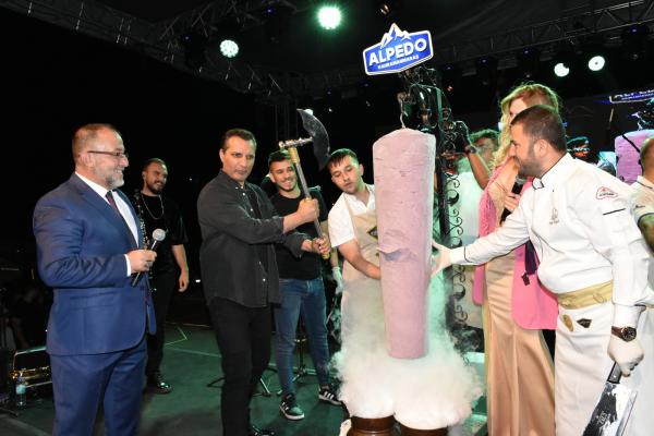 Afşin Festivali’ne Lavantalı Kahramanmaraş Dondurması Damga Vurdu