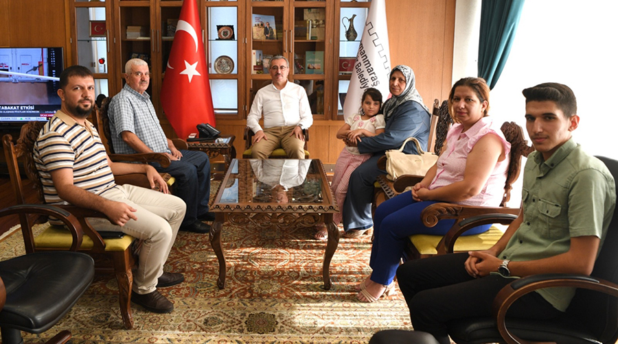 Başkan Güngör, Şehit Barış Göl’ün Ailesini Makamında Ağırladı