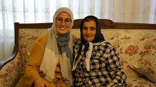 Alzheimer Gününde Anlamlı Ziyaret: “Sevgi Unutulmaz”