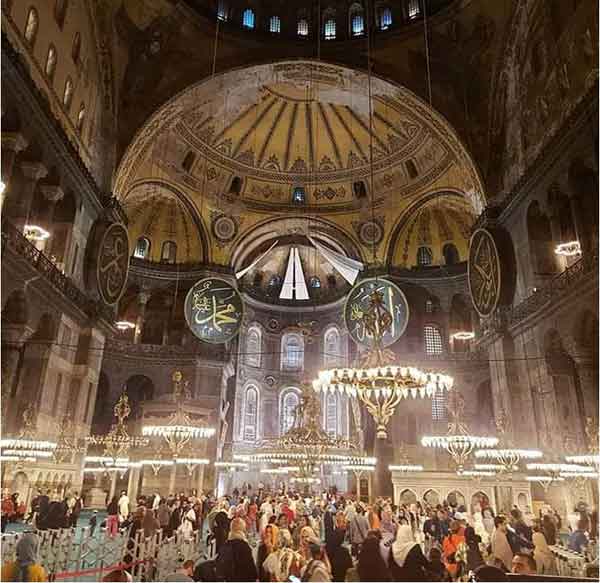 Istanbulda Manevi Ve Tarihi Yerleri Ziyaret 1 Sultanahmed Ve Ayasofya1