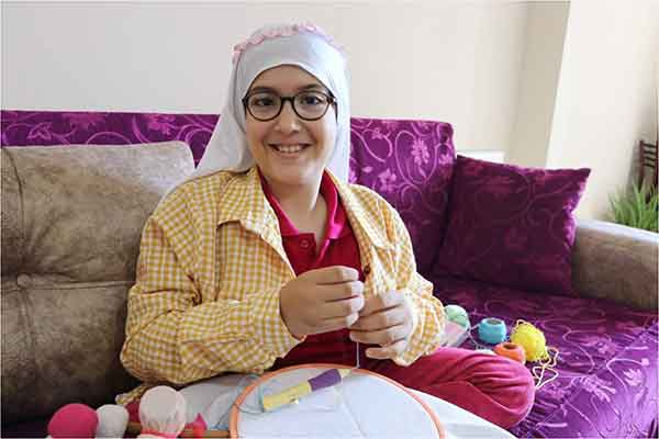 Spina-Bifida hastası Meryem; Öğretmenimi istiyorum
