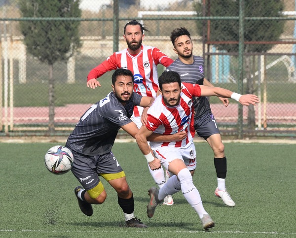 İstiklalspor liderlik tahtını korudu