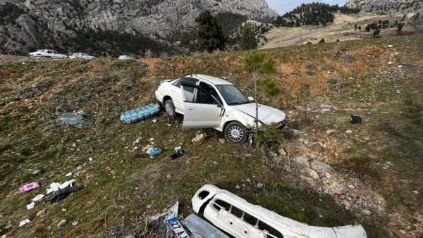 Andırın’da otomobil takla attı: 1 ölü 1 yaralı